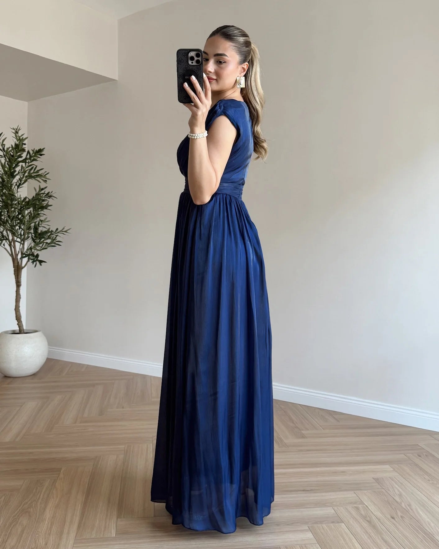 Elaria Dress